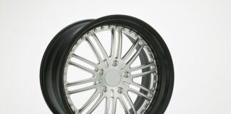 Ile bar w przednich oponach?