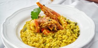 Czy risotto gotuje się pod przykryciem? Czy risotto gotuje się pod przykryciem?